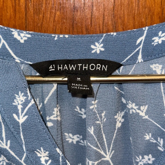 41 Hawthorn Women’s Medium Blue Floral V Neck Blouse Top Casual Workwear - Picture 5 of 7